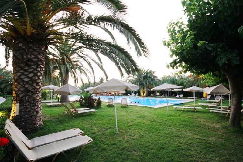 May Beach Hotel מלון