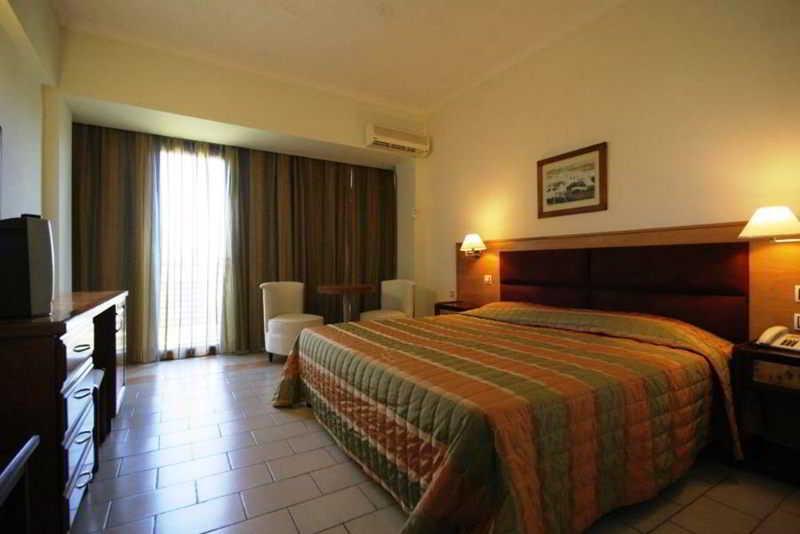 מלון May Beach Hotel