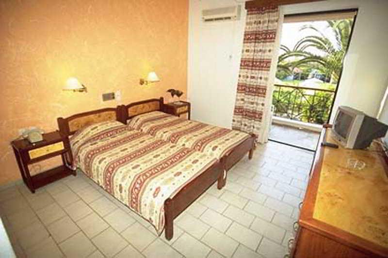 May Beach Hotel מלון