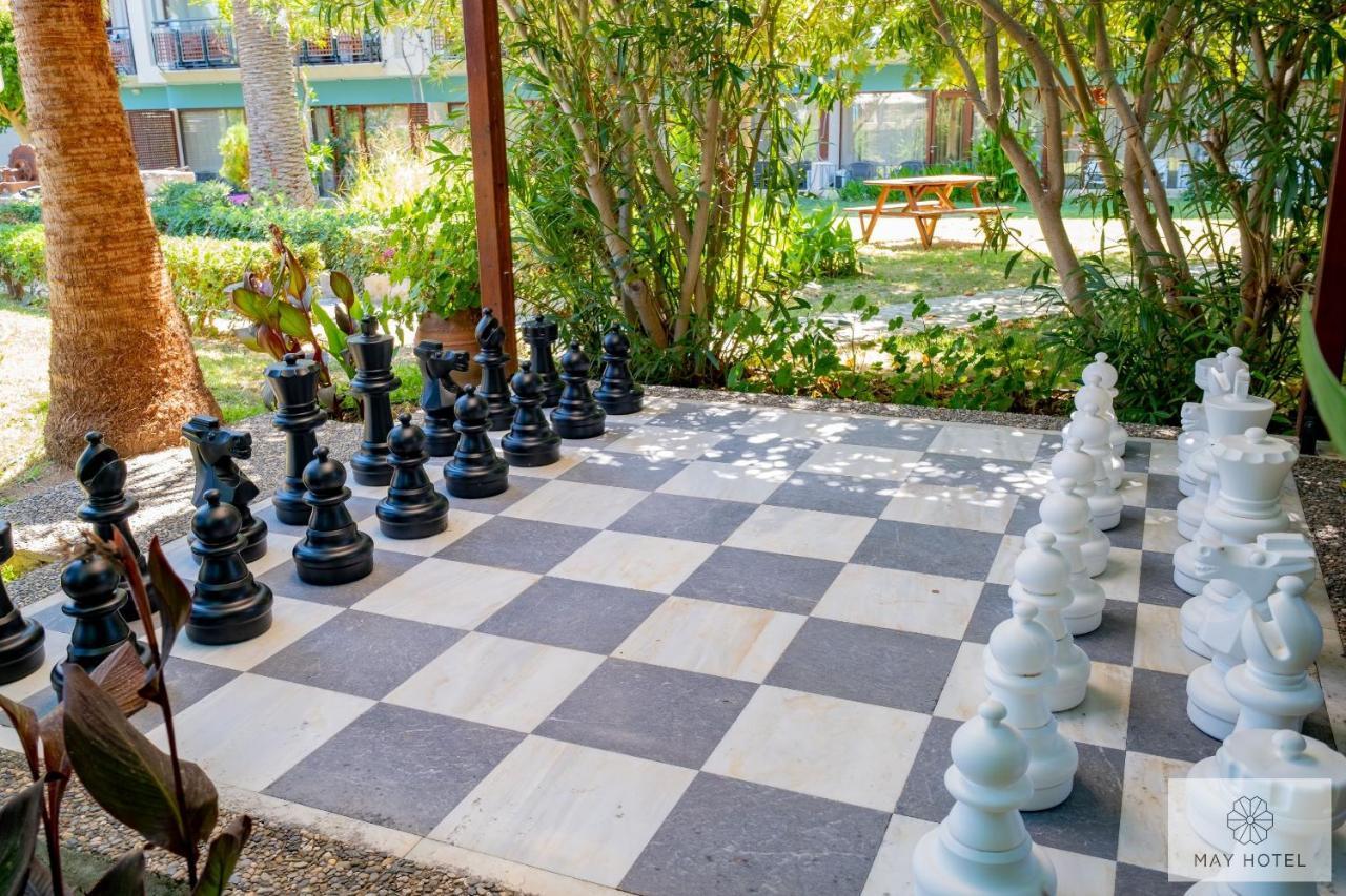 May Beach Hotel מלון
